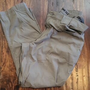 DULUTH OLIVE GREEN CARGO PANTS 38X32 LIKE NEW COND